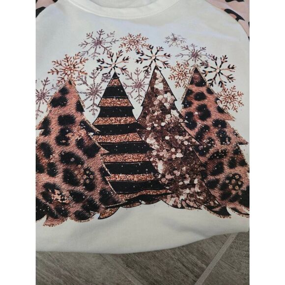 Women's Graphic Long Sleeve Animal Print Christmas Tree Holiday Crew Neck Top Wh - Picture 6 of 6
